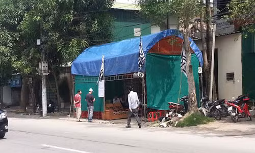 Ngôi nhà của chị Hằng nơi xảy ra vụ nã súng kinh hoàng trong đêm ngày 4/11.