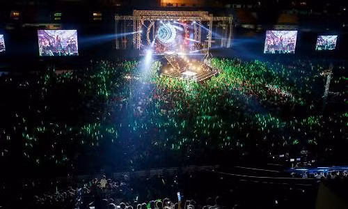 Theo ông bầu Hoàng Tuấn, thông tin 40.000 khán giả trong show của Mỹ Tâm chỉ là nổ.