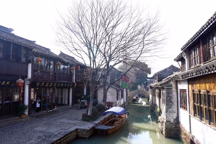 Không chủ tâm làm du lịch nhưng chính những nét bình dị vốn có cùng với người dân hiền hòa mến khách đã khiến Châu Trang trở nên đặc biệt trong mắt du khách bốn phương.