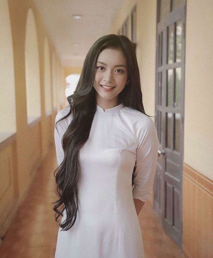 Kieu toc mac ao dai trang cuc xinh nang nao cung nen biet-Hinh-2