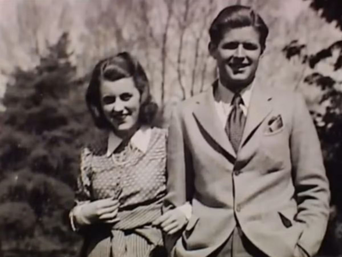 Cùng thiệt mạng trong Thế chiến II là người chồng của cô con gái Kathleen. Hai người kết hôn tháng 5/1944, thế nhưng đến tháng 9 năm đó, chồng của Kathleen bị chết trên chiến trường. Bản thân Kathleen cũng thiệt mạng trong một vụ tai nạn máy bay 4 năm sau đó, khi cũng chỉ mới 28 tuổi.