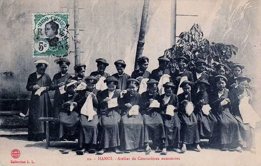 Các nữ thợ may nhỏ tuổi.