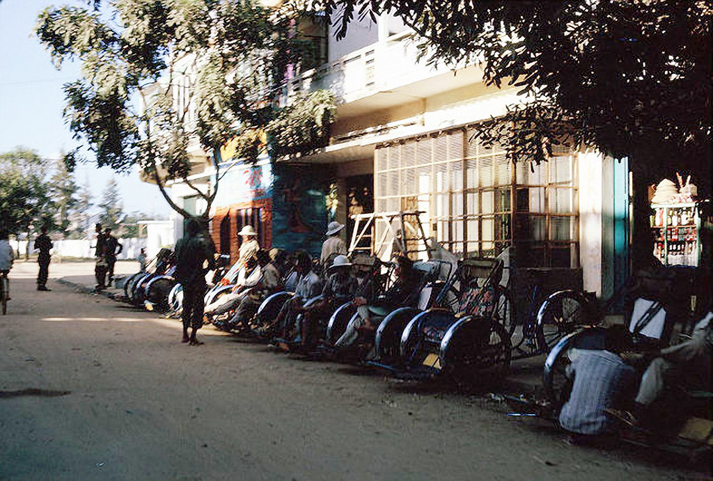 Một bến xích lô ở Quy Nhơn.