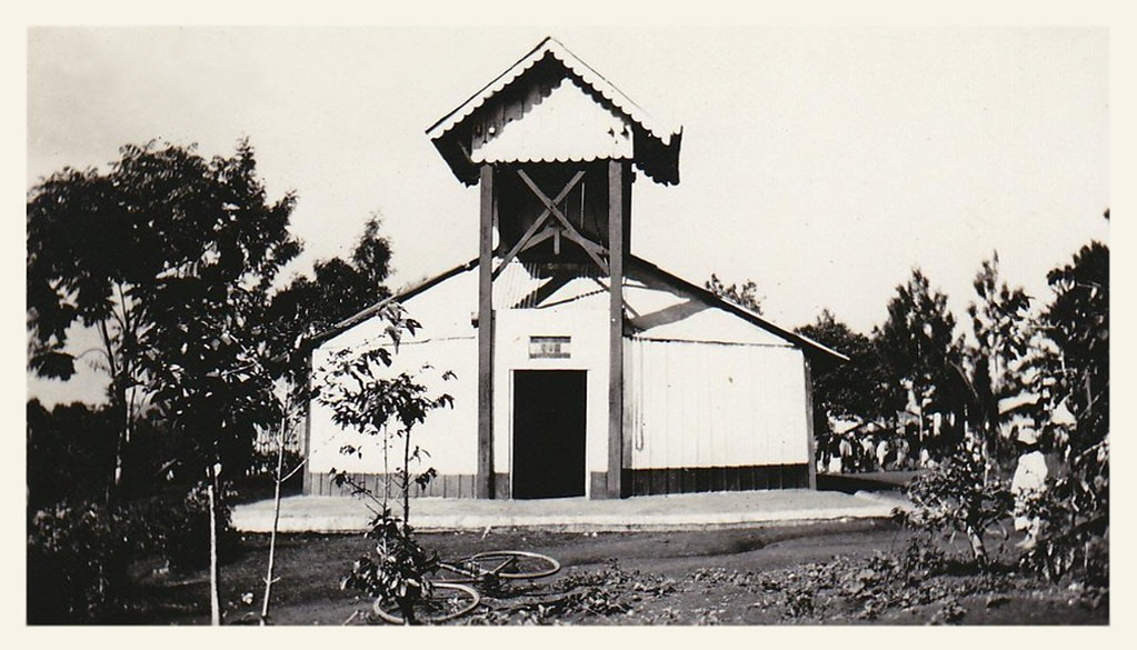 Nhà thờ gỗ tại Di Linh cuối thập niên 1930.