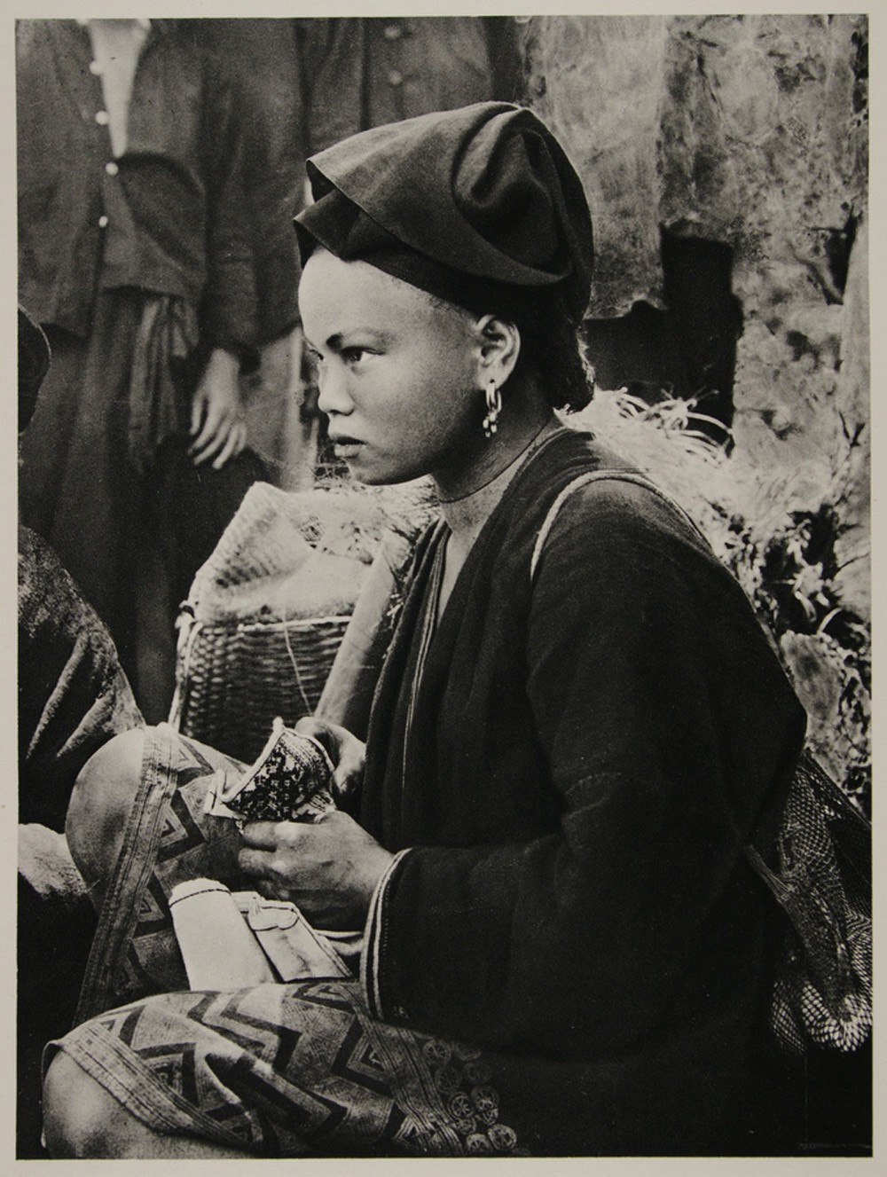 Phụ nữ người Mường ở thị trấn Chợ Bờ, Hòa Bình.