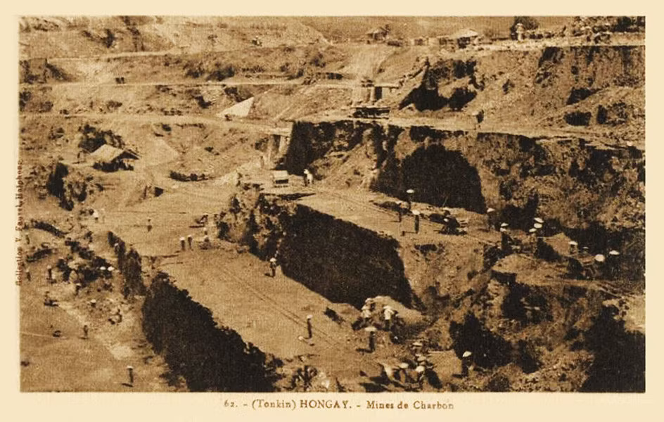 Mỗi "bậc thang" cao bằng cả một tòa nhà lớn.