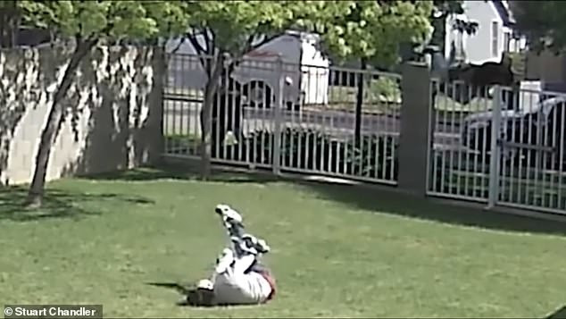 Canh sat no sung ban chet thieu nien tay khong tac sat gay soc