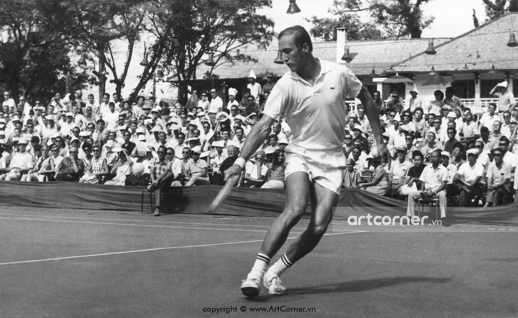 Thi đấu quần vợt trong Câu lạc bộ Thể thao Sài Gòn thập niên 1960.