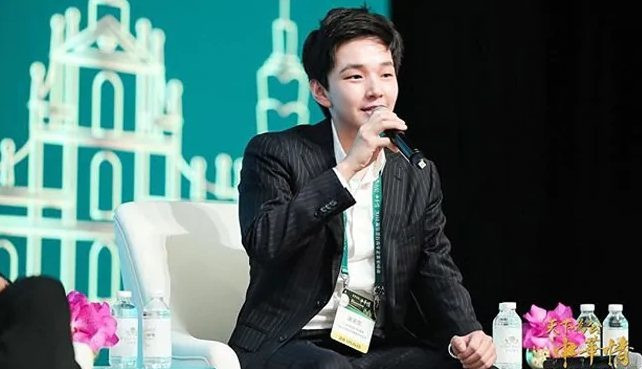 Chang trai 24 tuoi tro thanh ty phu chi sau mot dem, giau hon ca TT Trump