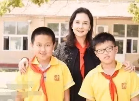 Bat ngo voi nhan sac cua Hang Nga 