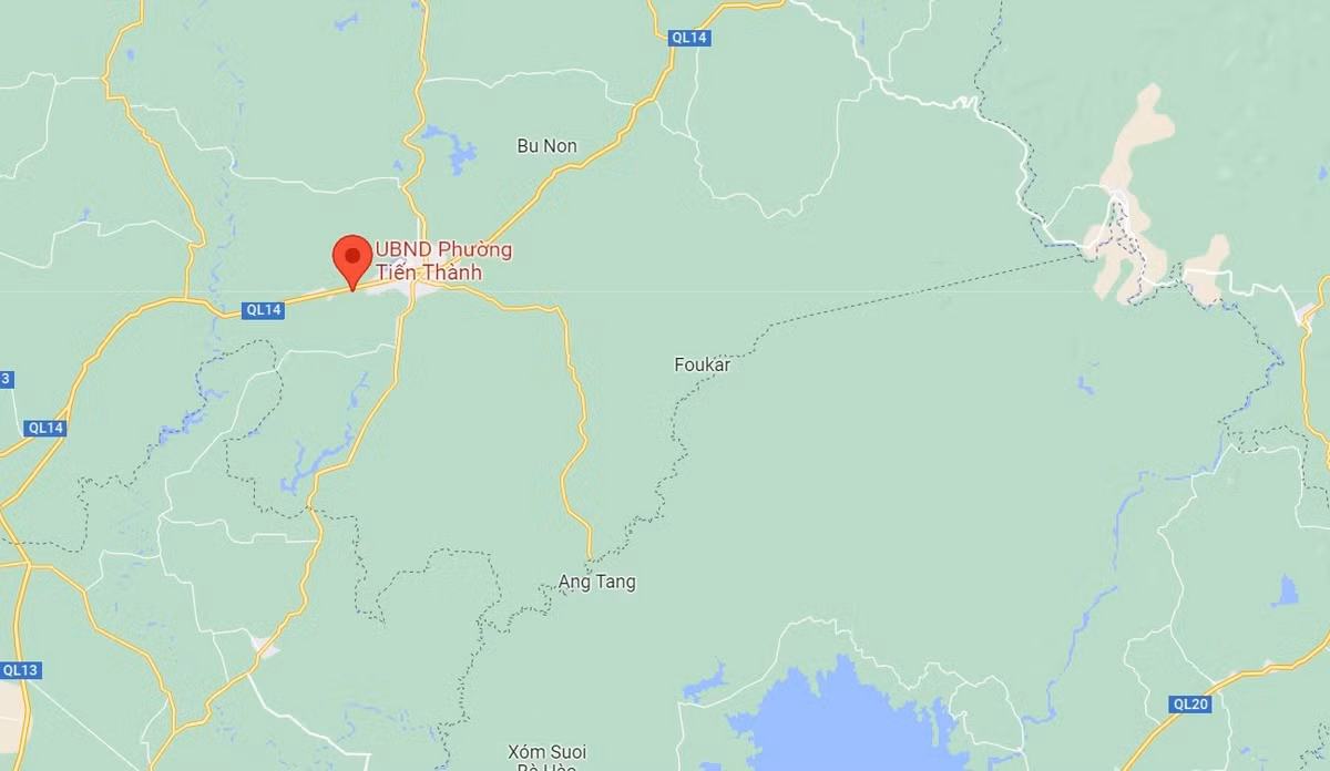 Nu tai xe lai xe Mecerdes S450 tong sap nha dan-Hinh-3