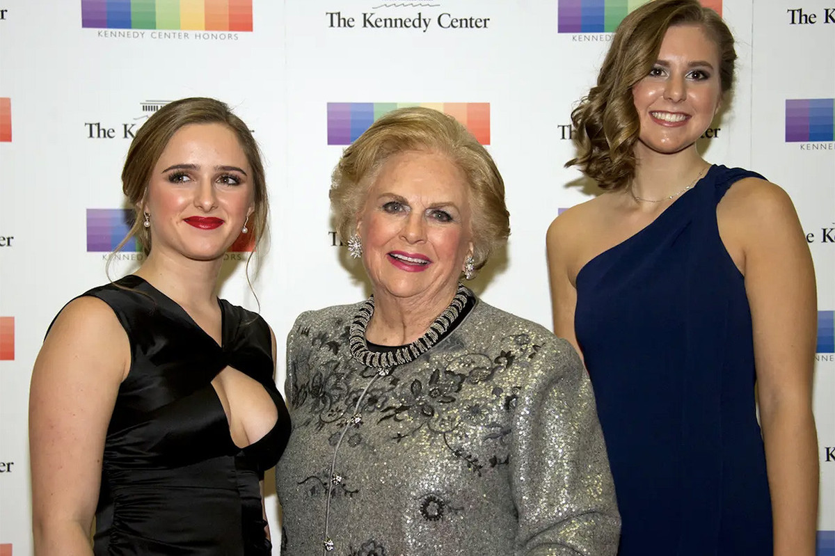 Gia đình giàu có bậc nhất thế giới, 7 thế hệ kế nghiệp - Hình 3 Gia dinh giau co bac nhat the gioi, 7 the he ke nghiep-Hinh-3