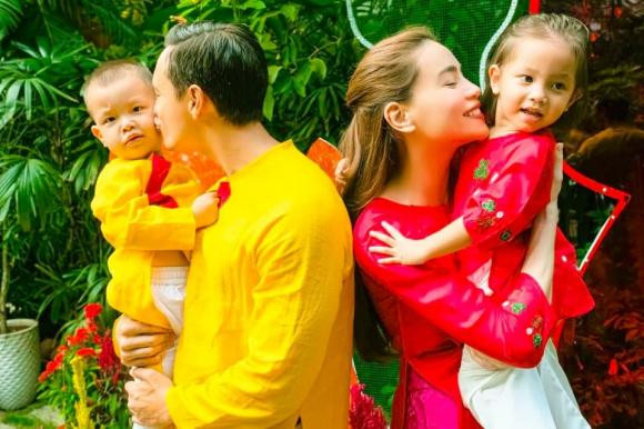 My nhan cung ten Ha: Nguoi gia dinh vien man, nguoi lam me don than-Hinh-9