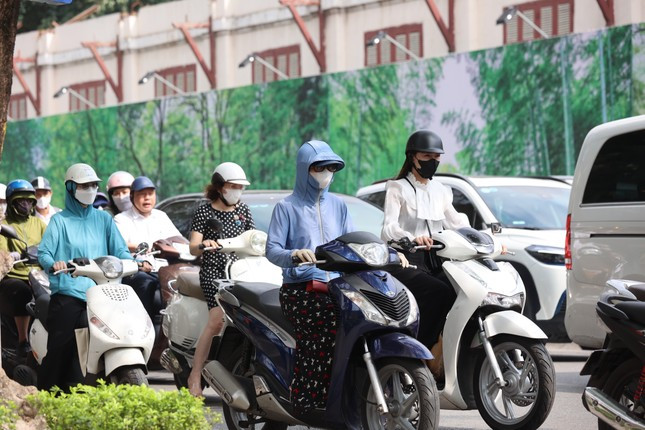 Du bao thoi tiet hom nay, 28/6: Mien Bac giam mua, mien Nam mua lon