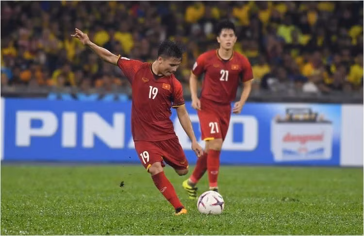 Quang Hai co the huong luong cao nhat V-League-Hinh-2