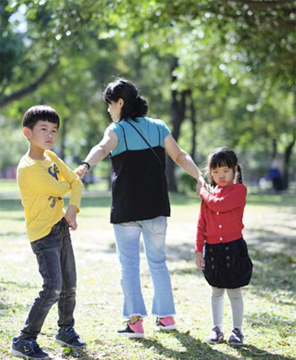 Chồng đưa hơn 300 triệu ở nhà chăm con, vợ tức giận đùng đùng - Hình 2 Chong dua hon 300 trieu o nha cham con, vo tuc gian dung dung-Hinh-2