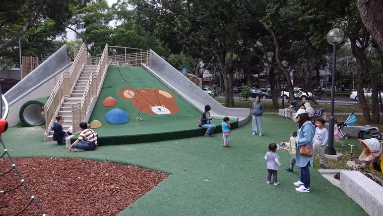 Chồng đưa hơn 300 triệu ở nhà chăm con, vợ tức giận đùng đùng Chong dua hon 300 trieu o nha cham con, vo tuc gian dung dung