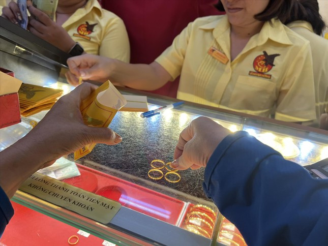 Nguyen nhan vang nhan moi noi moi gia