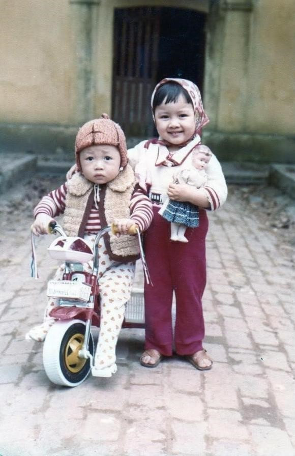 Khoe anh hoi nho, BTV Hoai Anh duoc khen nuc no 'xinh tu be'-Hinh-2