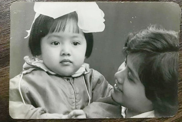 Khoe anh hoi nho, BTV Hoai Anh duoc khen nuc no 'xinh tu be'