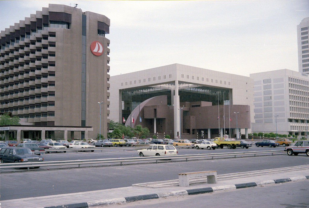 Những công trình kiến trúc đậm chất phương Tây của một thành phố vùng Trung Đông.