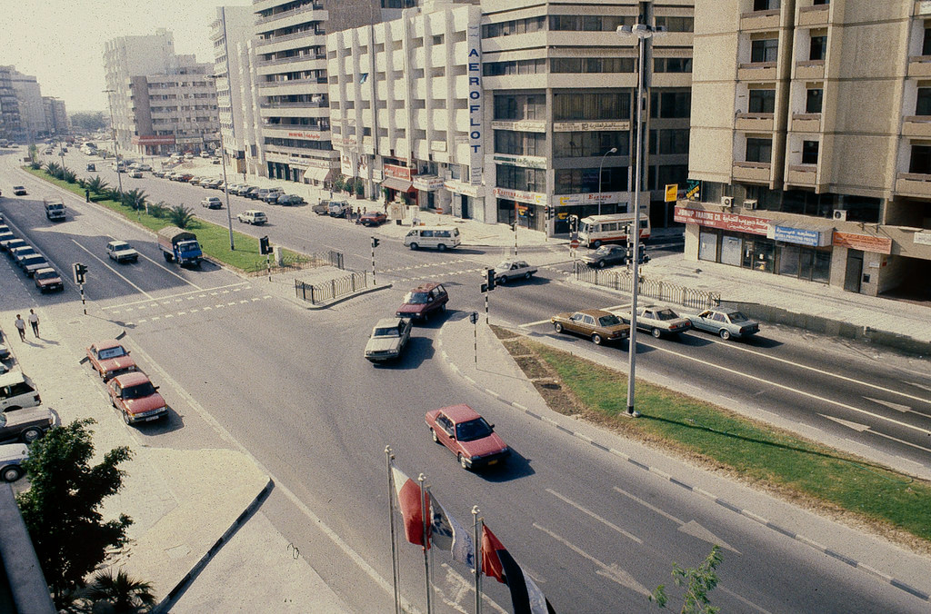 Khung cảnh trên một đại lộ ở Dubai, UAE thập niên 1980.