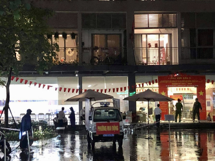 Phong toa toa nha o Times City de truy vet lien quan ca duong tinh SARS-CoV-2 moi