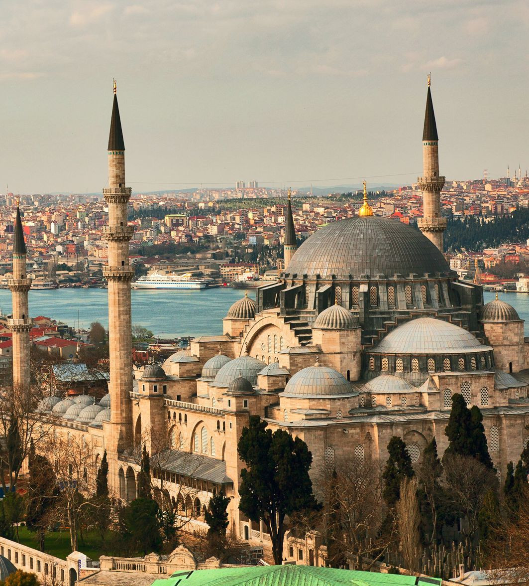 Sự lãnh đạo của Suleiman là nhân tố tạo nên thời đại hoàng kim của toàn thể đạo Hồi – mà những yếu tố toán học, khoa học và nghệ thuật từ chính thời đại này đã đóng góp cho sự nổi lên của nền văn minh phương Tây.