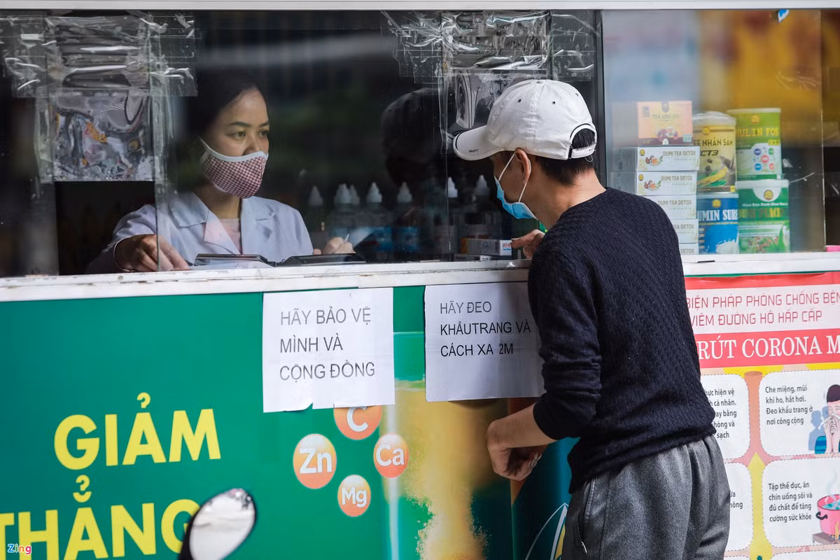 Khanh Hoa noi gi ve thong tin cam ban thuoc ha sot cho nguoi dan?
