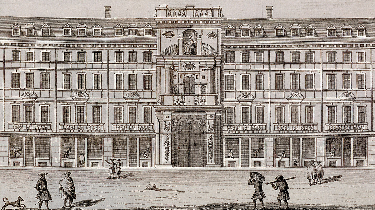 Năm 1694, Ngân hàng Anh được thành lập để cấp tiền trả cho món nợ ngày càng lớn của quốc gia này. Ngân hàng đã phát hành tờ ngân phiếu được bảo đảm bằng nguồn dự trữ vàng của mình.