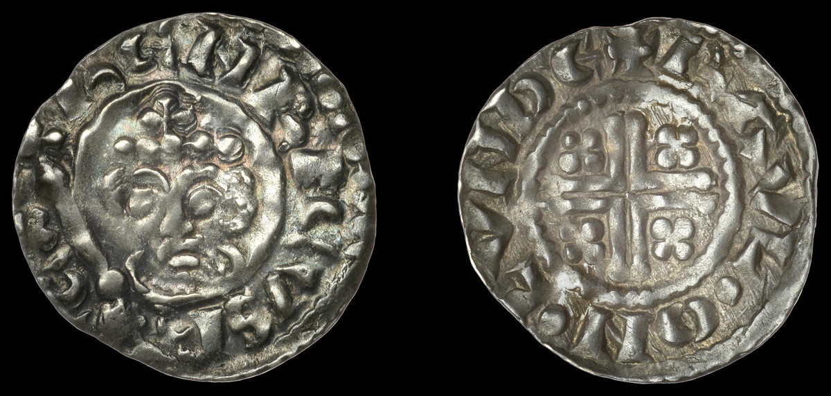 Năm 1158, vua Henry II của Anh đã cho chế ra một loại tiền đúc chất lượng cao, dựa trên nguyên mẫu là đồng penny bạc, với một dấu chữ thập. Đồng tiền này được lưu hành tới 100 năm.