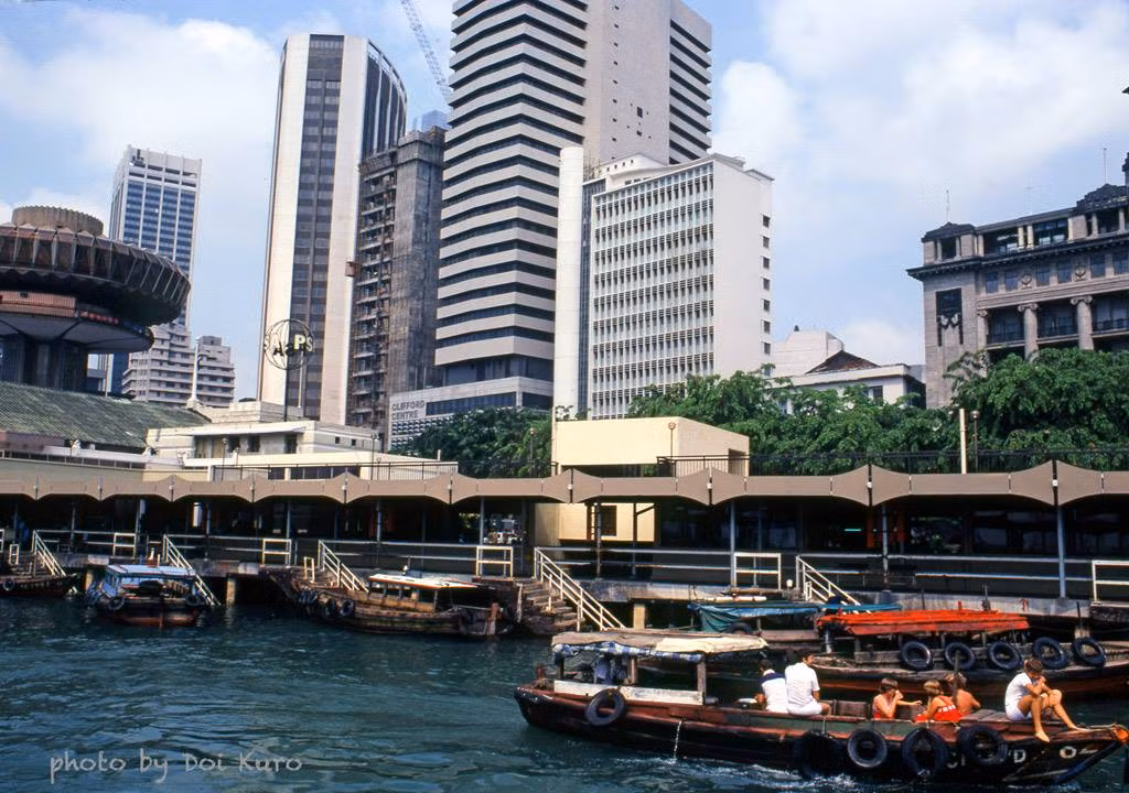 Khung cảnh tại bến tàu lịch sử Clifford.