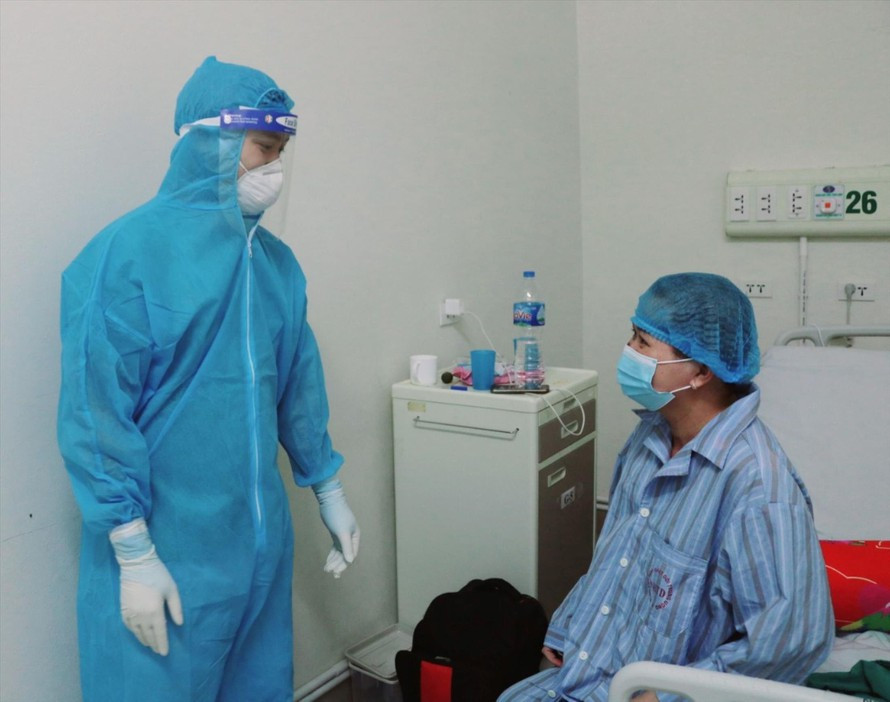 Kich tinh 45 ngay cuu song san phu mac COVID-19