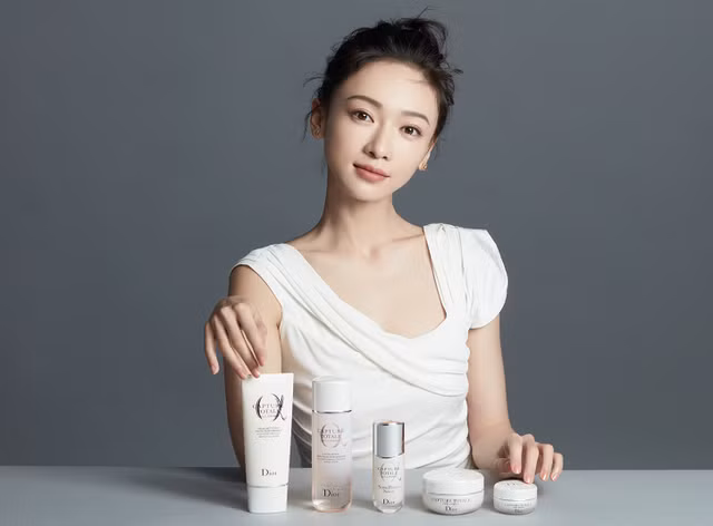 Sau sự việc, phía Ngô Cẩn Ngôn đã phải lên tiếng xin lỗi song vẫn không nhận được nhiều thiện cảm từ phía khán giả. Nhiều phóng viên xứ Trung cũng cho biết nữ diễn viên thường xuyên tỏ ra chảnh chọe, coi mình như ngôi sao hạng A và thiếu tôn trọng đối tác. "Phốt" thái độ này gần như đã chặn đứng con đường sự nghiệp của nàng "Ngụy Anh Lạc".