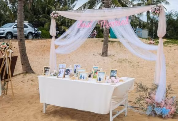 Quy Binh be bong vo dai gia trong tiec bao hy tai Phu Quoc