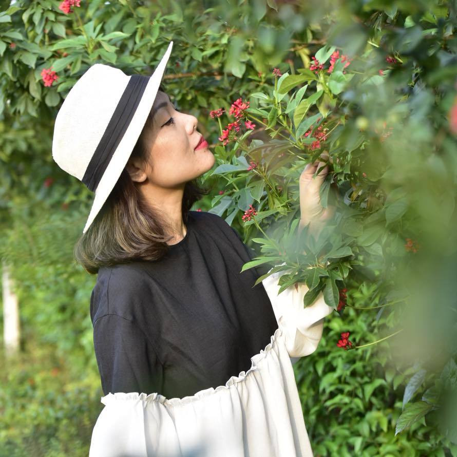 Nữ MC được khen trẻ trung, tươi tắn hơn trước.