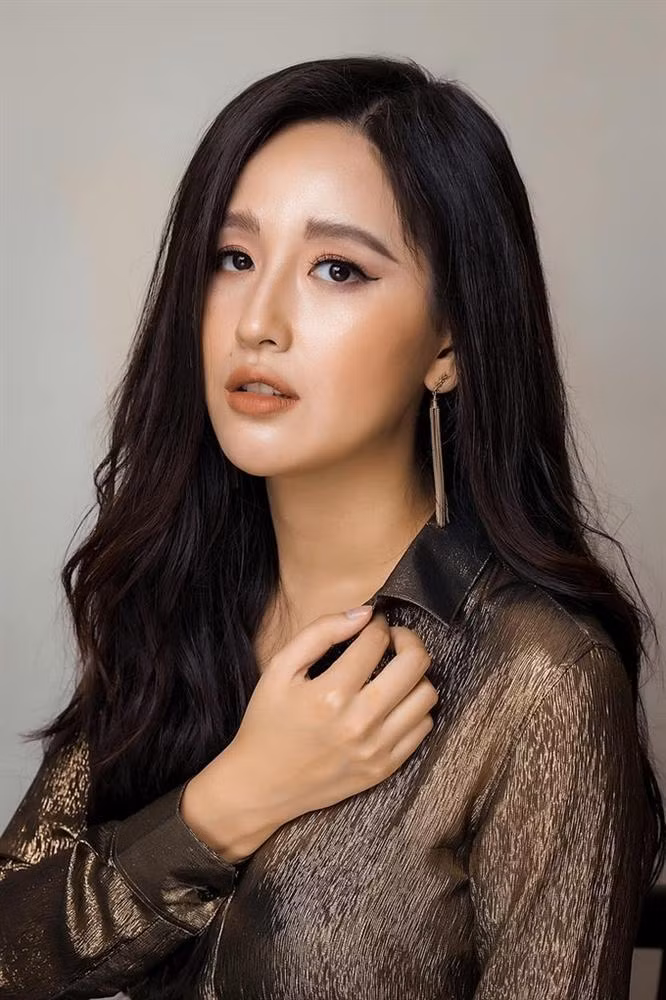 Thuc hu Hoa hau Mai Phuong Thuy de lo con gai dau long-Hinh-2