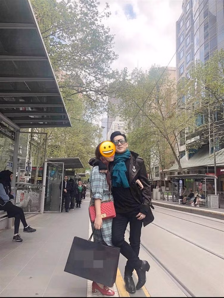 Ca si Quang Ha he lo nguoi yeu gay bat ngo