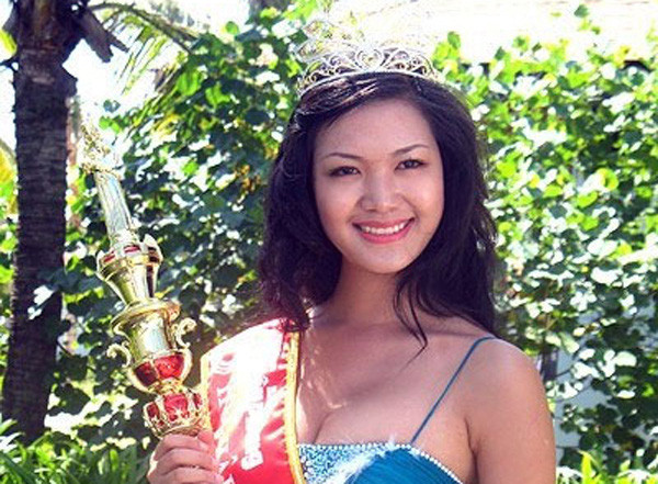 Thùy Dung đời tư kín bưng sau 12 năm đăng quang: 12 năm sau khi đăng quang Hoa hậu Việt Nam 2008, Thùy Dung vẫn là người đẹp cực kỳ kín tiếng. Năm ấy với vóc dáng 1m78 cùng số đo 86-61,5-91, Thùy Dung vượt qua những gương mặt nổi trội như Nguyễn Thụy Vân, Đậu Thị Hồng Phúc bởi gương mặt mang vẻ đẹp Á Đông, mái tóc dài duyên dáng.