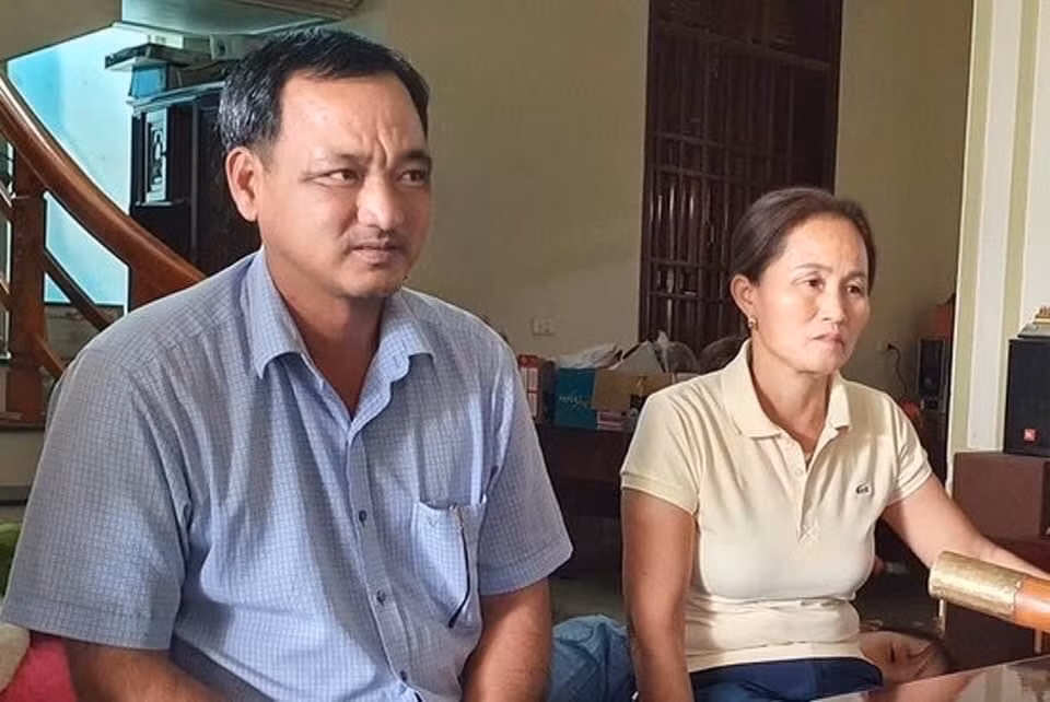 Sot anh Hoa hau Do Thi Ha lam lem di cay khi chua dang quang-Hinh-2