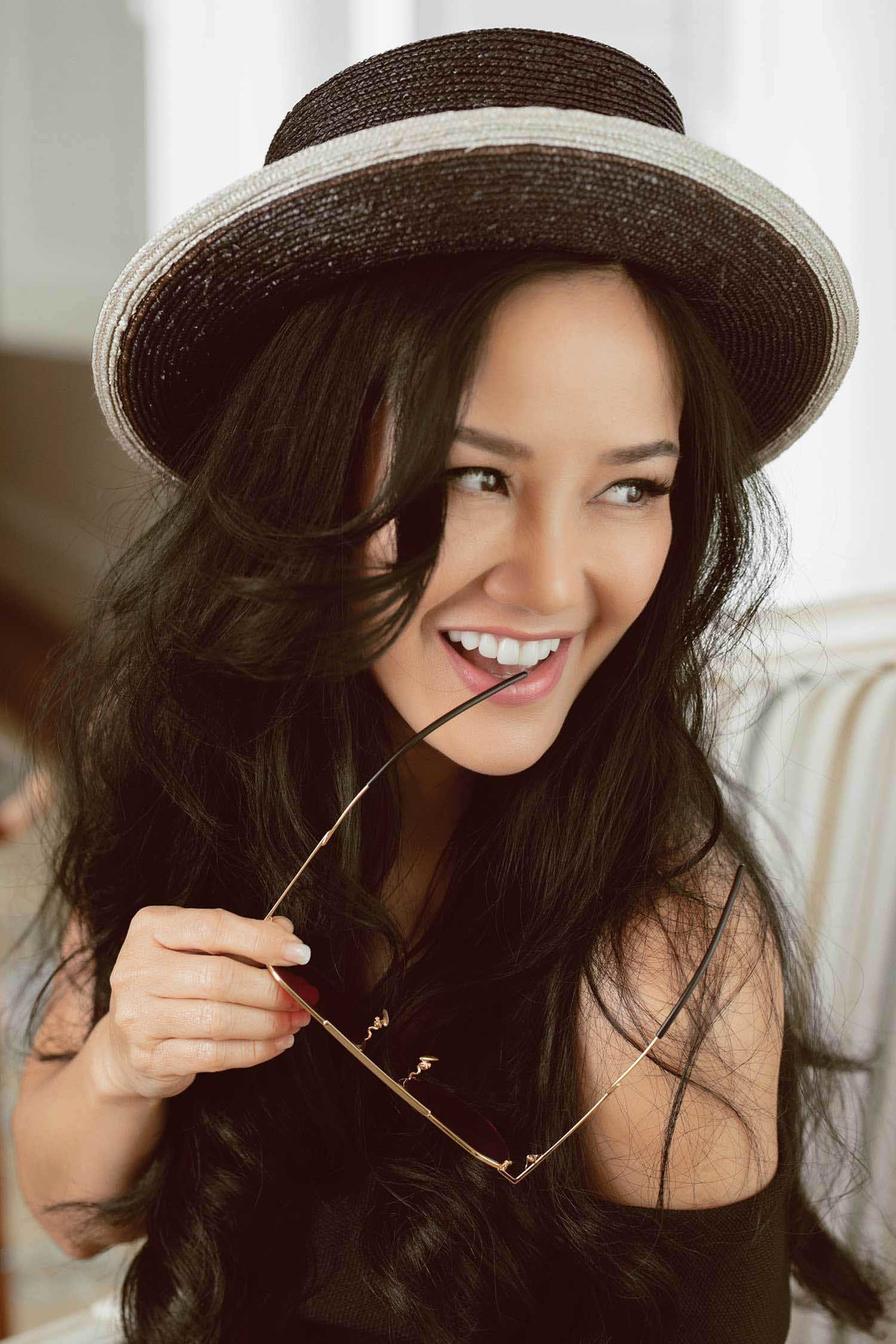 Có sự nghiệp vững chắc và ổn định, nữ diva có cuộc sống giản dị nhưng tràn đầy hạnh phúc bên 2 con sinh đôi.