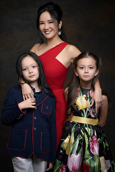 Hạnh phúc trong tình yêu và có cuộc sống vui vẻ có lẽ cũng chính là điều khiến diva ngày càng tươi trẻ.