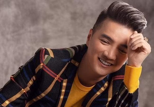 Đàm Vĩnh Hưng đăng ảnh không quên "thả thính": "Em là người hướng nội hay hướng ngoại? Còn anh là người chỉ hướng về em".