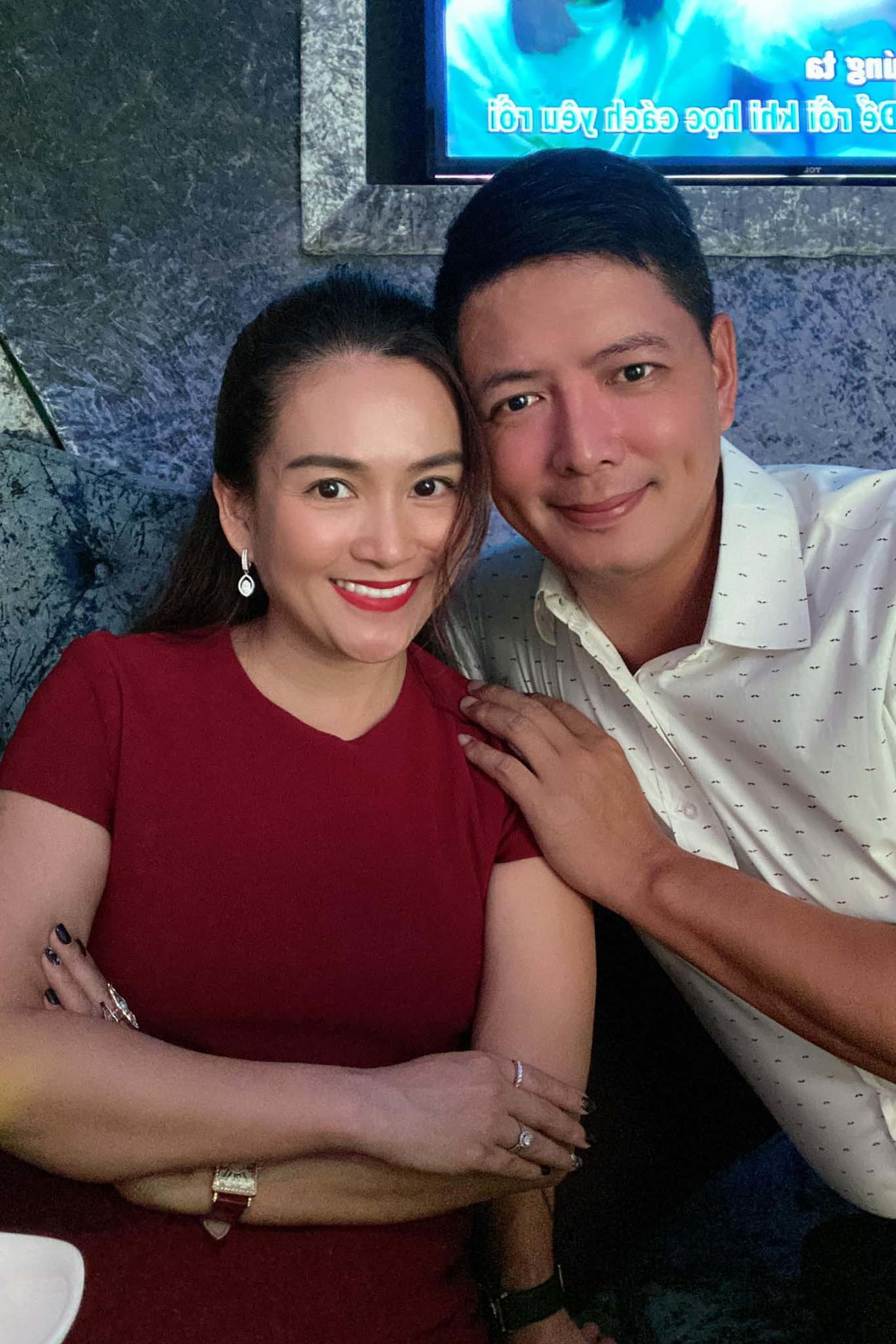 Năm 2008, Bình Minh và Anh Thơ kết hôn trong sự bất ngờ của người hâm mộ. Thời gian này, nam người mẫu bị công chúng chỉ trích không ít vì bị cho rằng đào mỏ.