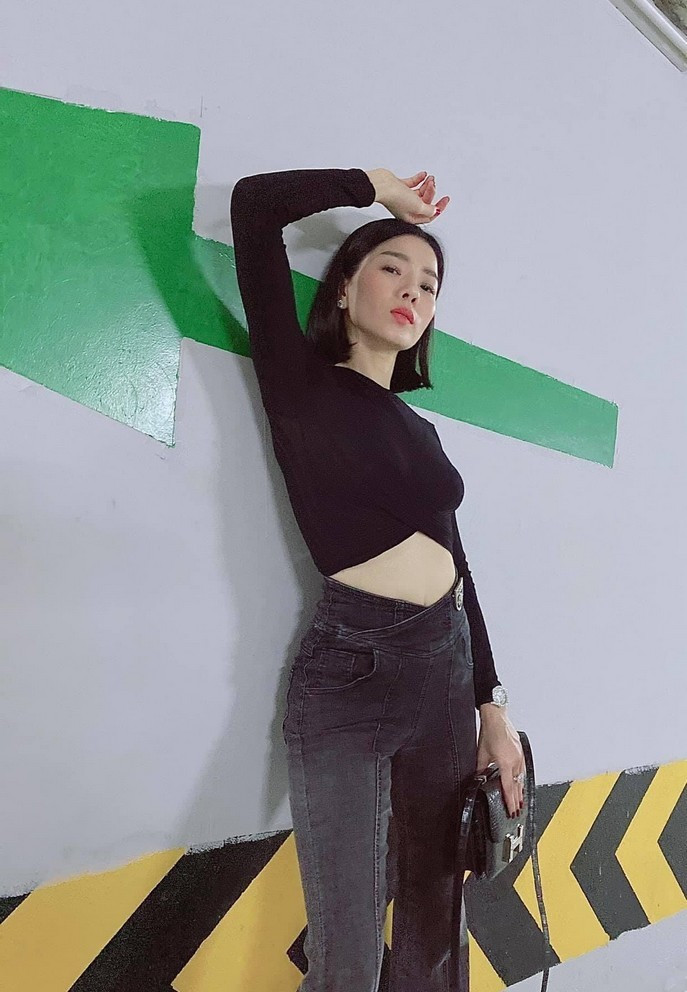 Nhiều bạn bè và khán giả nhận xét Lệ Quyên trẻ trung, tinh thần vẫn lạc quan sau khi kết thúc cuộc hôn nhân.