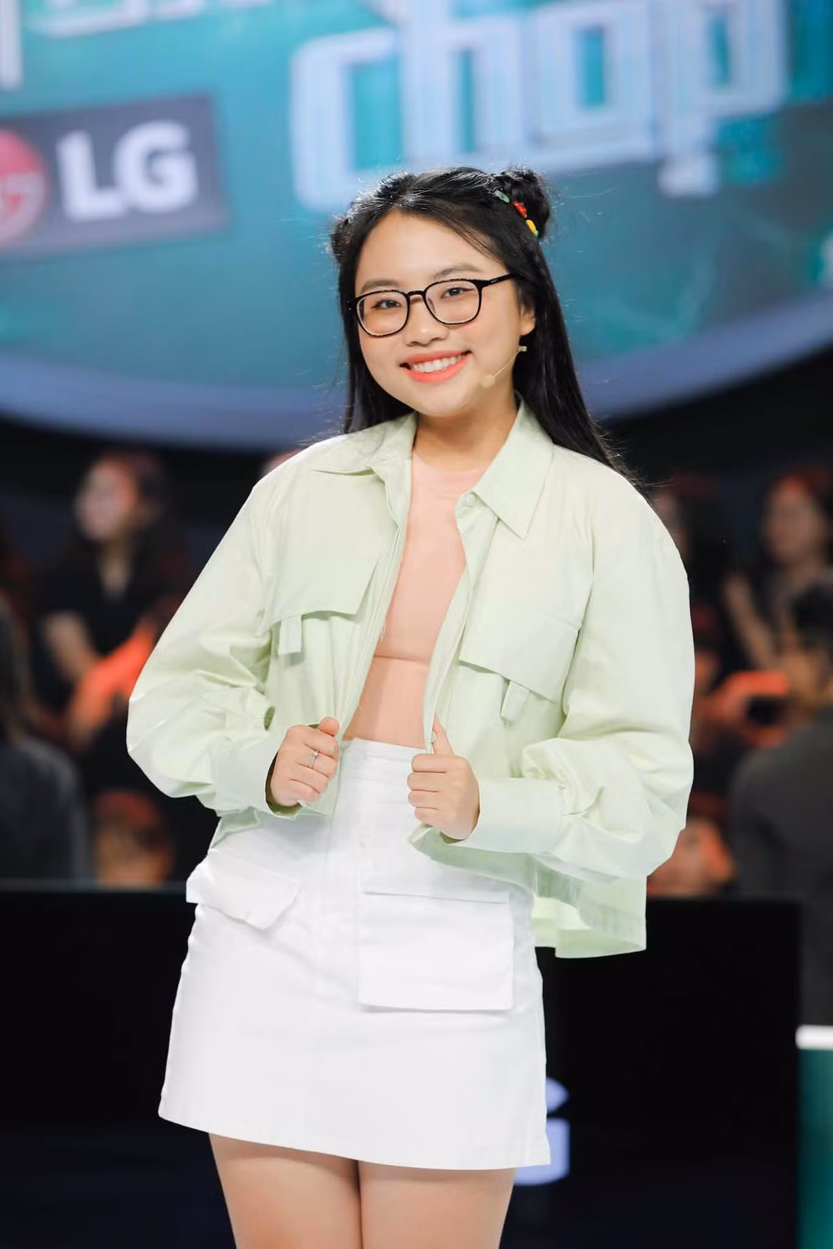 Phương Mỹ Chi từng tâm sự: "Nhìn lại chặng đường đã qua, tôi thấy hài lòng với những gì mình đạt được. Tôi đã được thoải mái sống với đam mê ca hát, phát hành sản phẩm, được diện đồ đẹp... và trên hết có điều kiện hơn để lo cho gia đình, bố mẹ có cuộc sống tốt hơn trước. Chỉ bao nhiêu đó khiến tôi cảm thấy mình đã đủ đầy so với nhiều người".