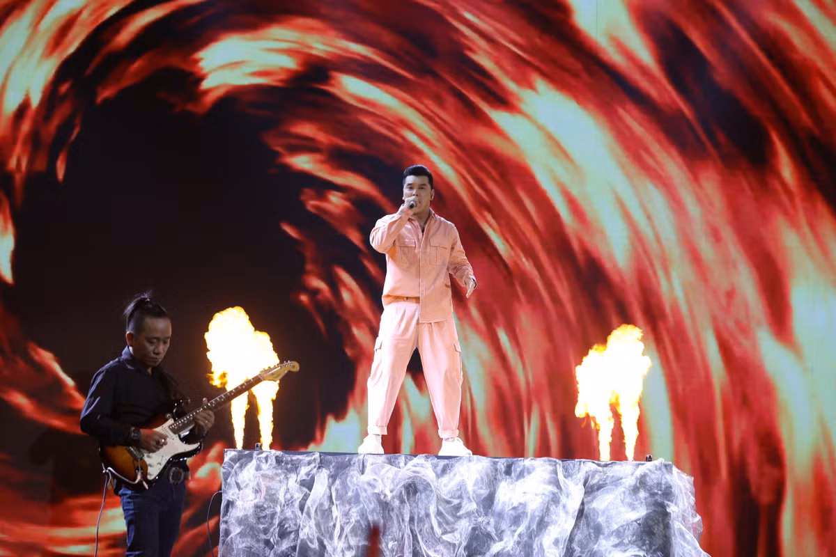 Ung Hoang Phuc thong bao dung ca hat o tuoi 45 gay bat ngo-Hinh-3