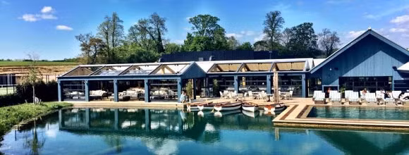 Vo chong Beckham se chi 10,6 ty thue resort cho dam cuoi Brooklyn-Hinh-4