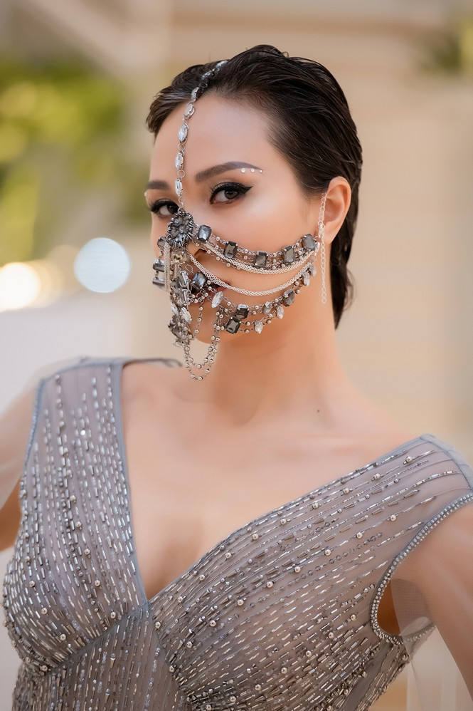 ##s###Tạo hình của Phương Mai được đánh giá cao vào đúng đêm Halloween.