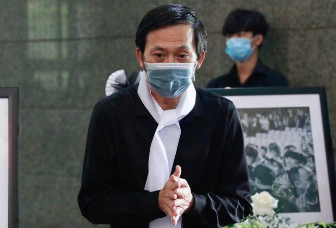 Thuc hu Hoai Linh lam benh trong luc lo tang le NS Chi Tai-Hinh-2